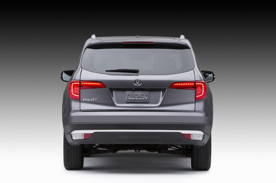  Honda Pilot 2015 года  (фото 46 из 107)